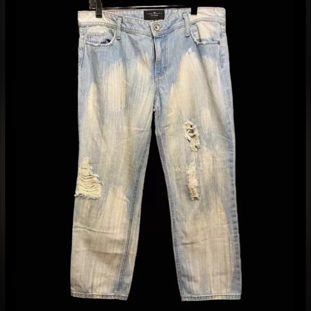 Sanctuary Clothing Bleach Wash Distressed Ripped Cropped Boyfriend Jeans - 31